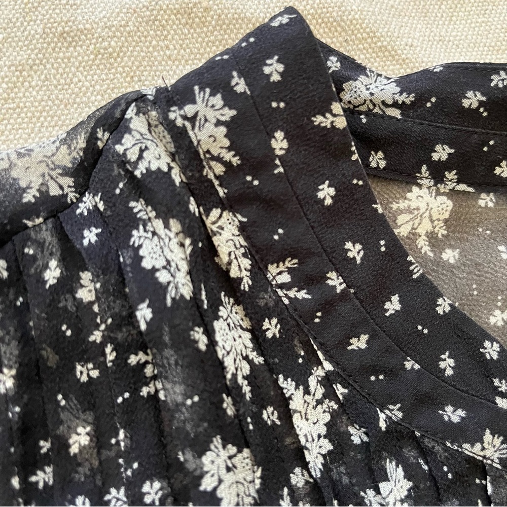 Planet Women’s 3/4 Sleeve Sheer Flowered Silk Blouse Size 12 View 4